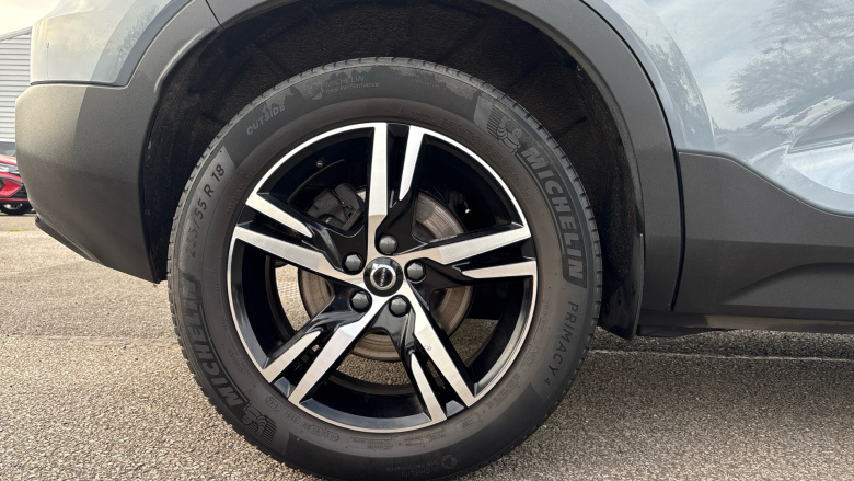 Volvo XC40 2.0 B3P Plus Dark 5dr Auto Petrol Estate